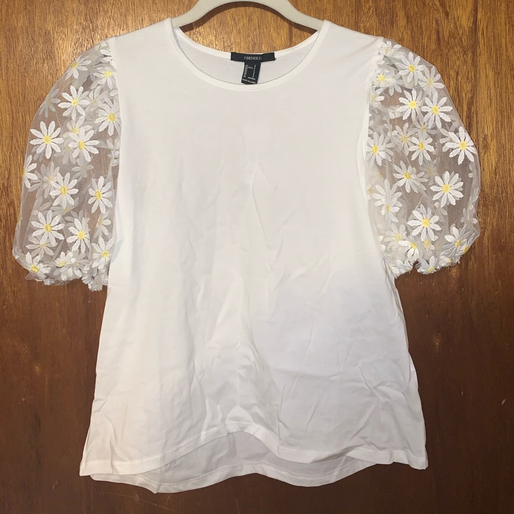Daisy Puff Sleeve Top